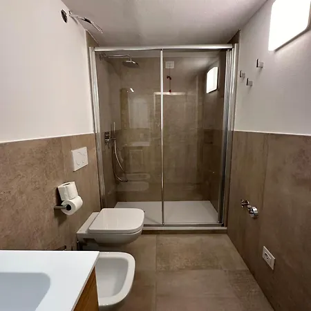 E Trekking 714 E 715 شقة