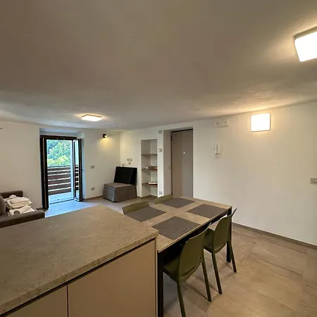 E Trekking 714 E 715