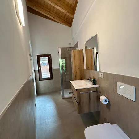 E Trekking 714 E 715 公寓