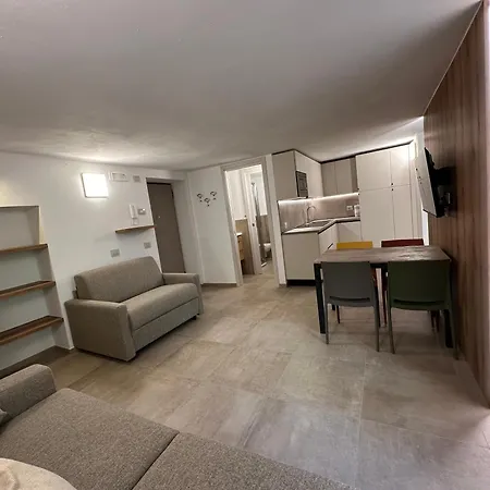 E Trekking 714 E 715