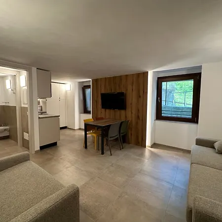 E Trekking 714 E 715 *